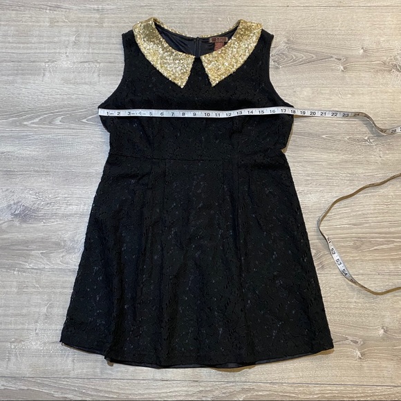 Dmbm Dress with Gold Collar - Picture 3 of 7